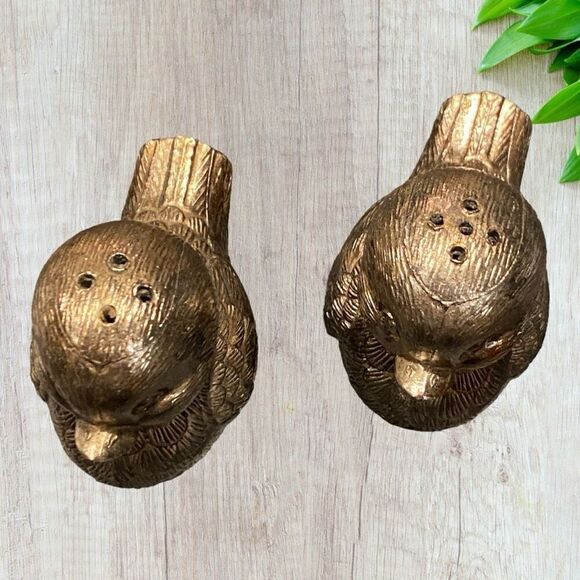 Vintage Enesco Birds Sitting in A Tree Base Salt And Pepper Shaker Set - Picture 6 of 10